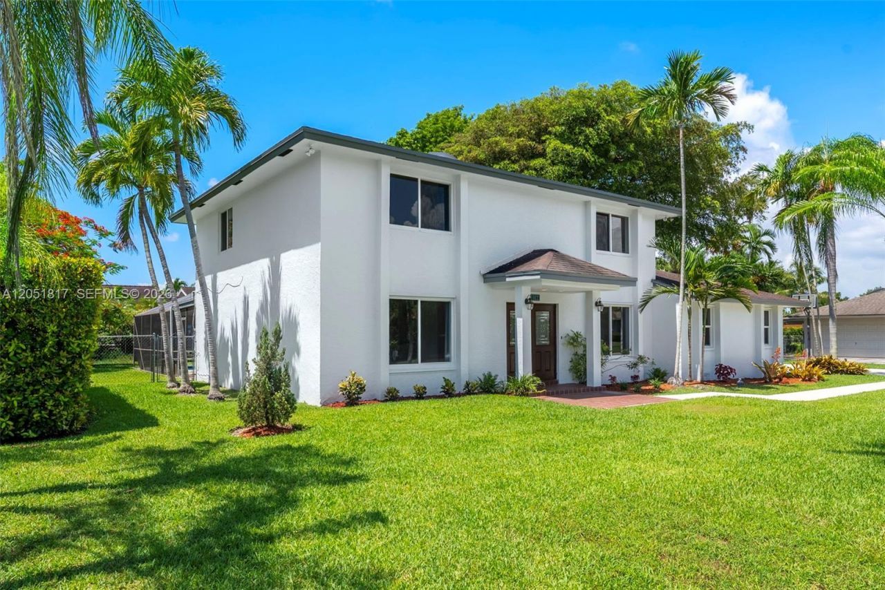 8744 SW 176th Ter , Palmetto Bay, FL 33157 Photo