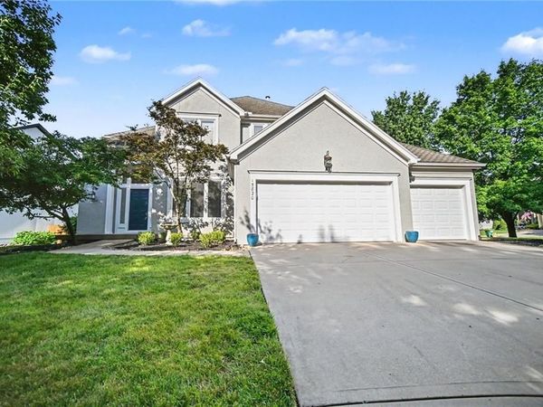 15820 Briar Street, Overland Park, KS 66224