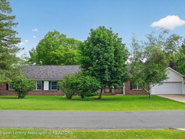 6011 Plainfield Avenue, Kalamazoo, MI 49048