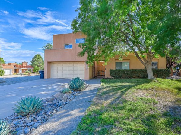 7301 Freedom Court NE, Albuquerque, NM 87109
