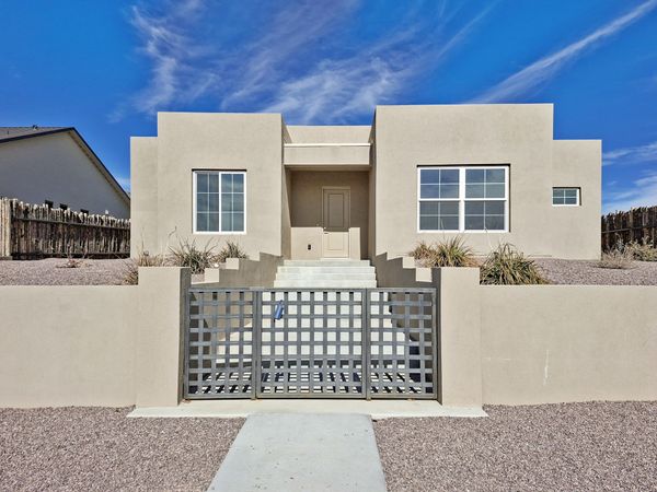 21 Flower Garland Road , Santa Fe, NM 87508