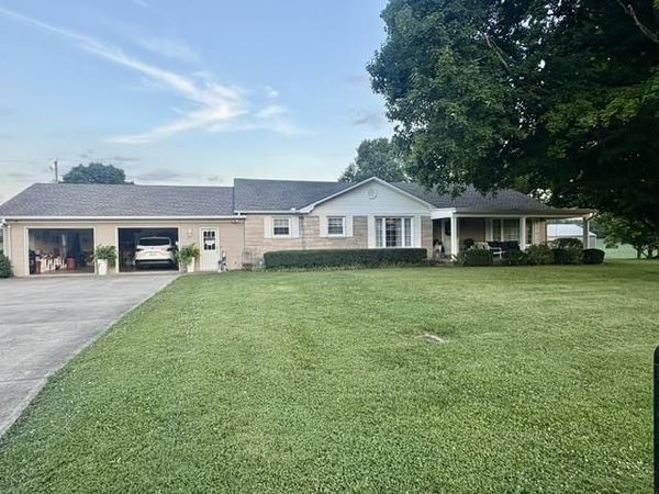 902 Lingale Drive , Cave City, KY 42127