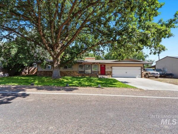 2322 W Roosevelt Avenue, Nampa, ID 83651
