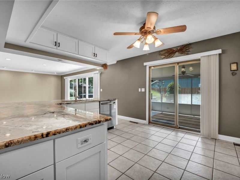 18389 Falling Water Road, Strongsville, OH 44136 Photo 8