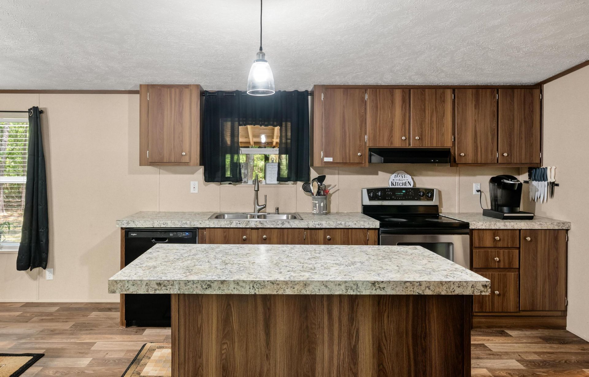 470 Pauline Drive Photo 14