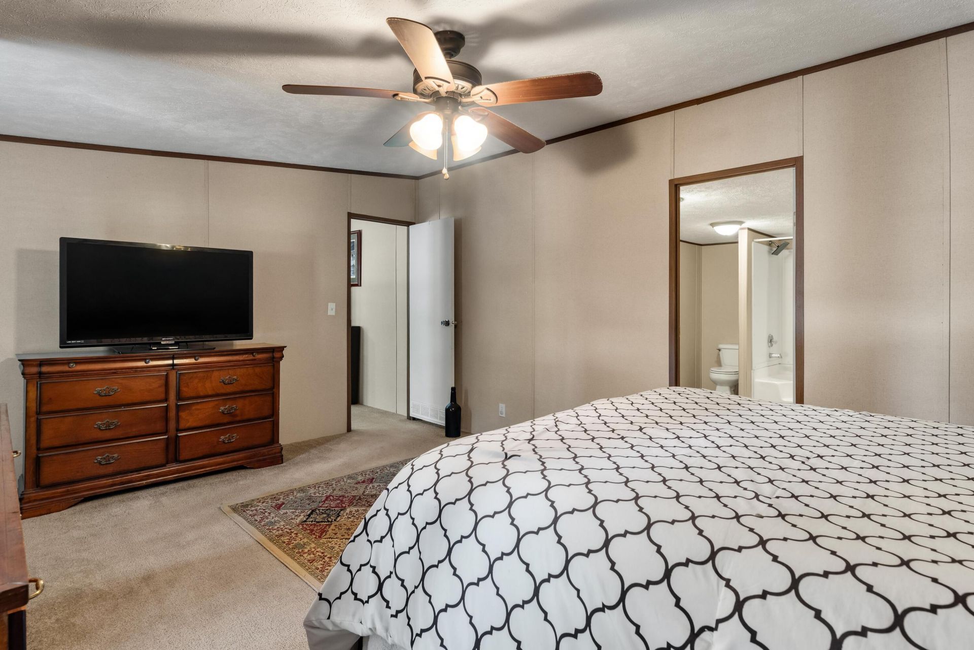 470 Pauline Drive Photo 22