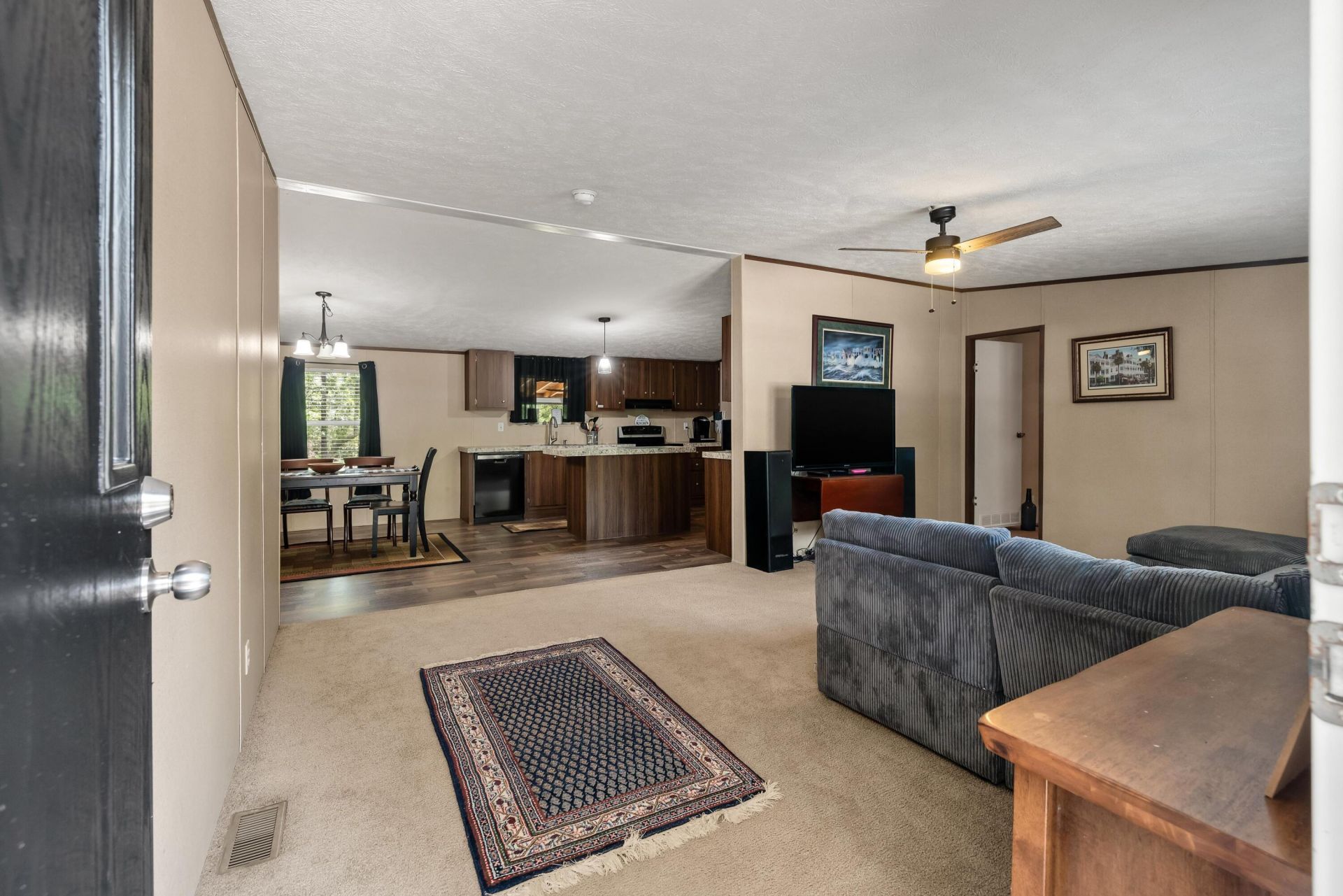 470 Pauline Drive Photo 5