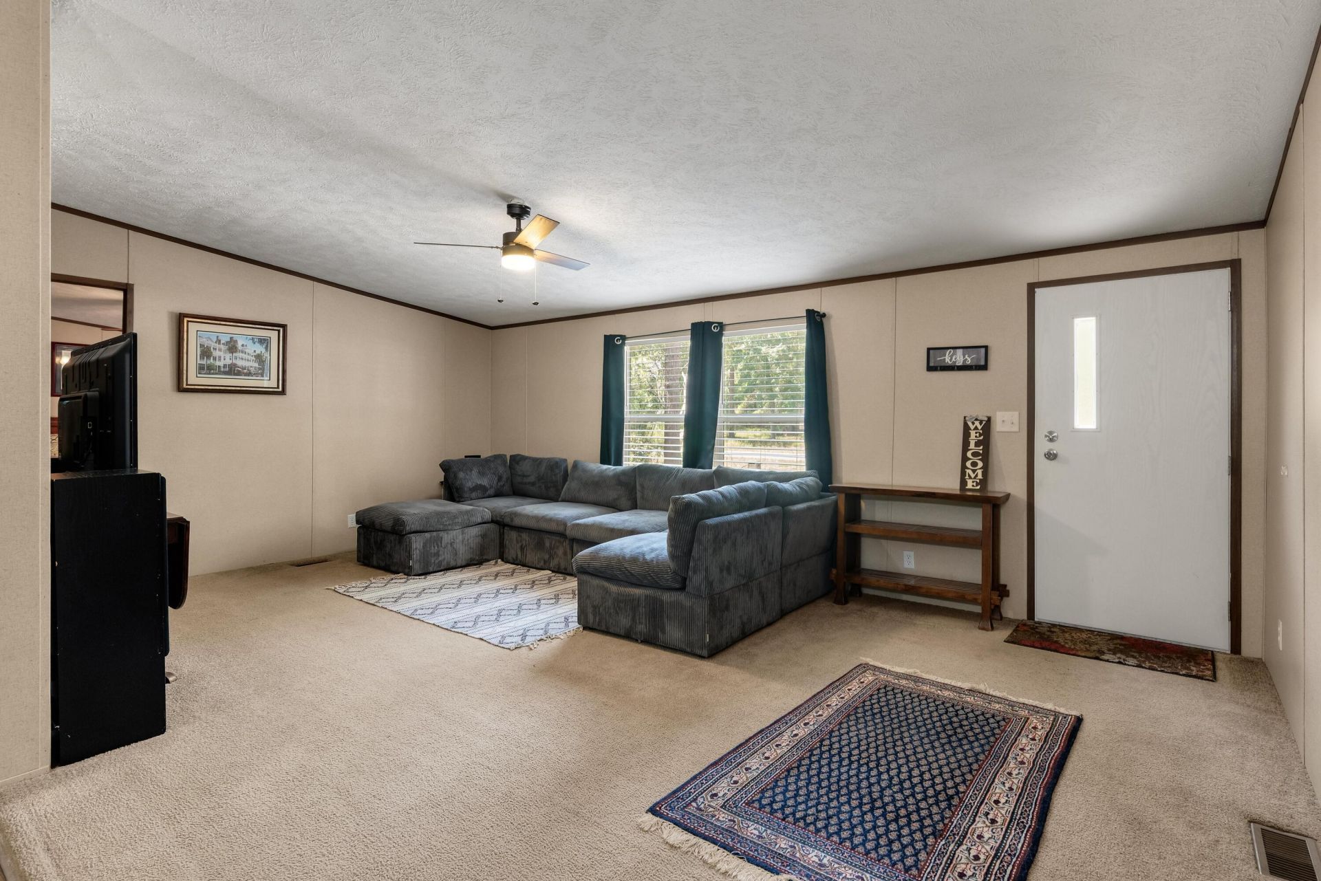 470 Pauline Drive Photo 6