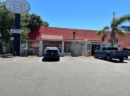 2700 Broadway, Sacramento, CA 95818 Photo