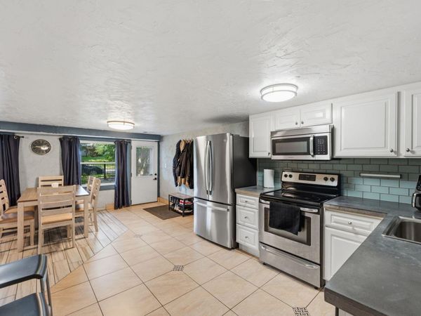1231 Hewitt Avenue, Saint Paul, MN 55104