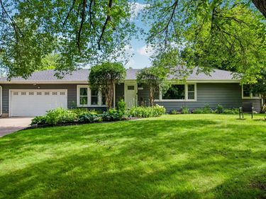 9222 W 22nd Lane, Saint Louis Park, MN 55426