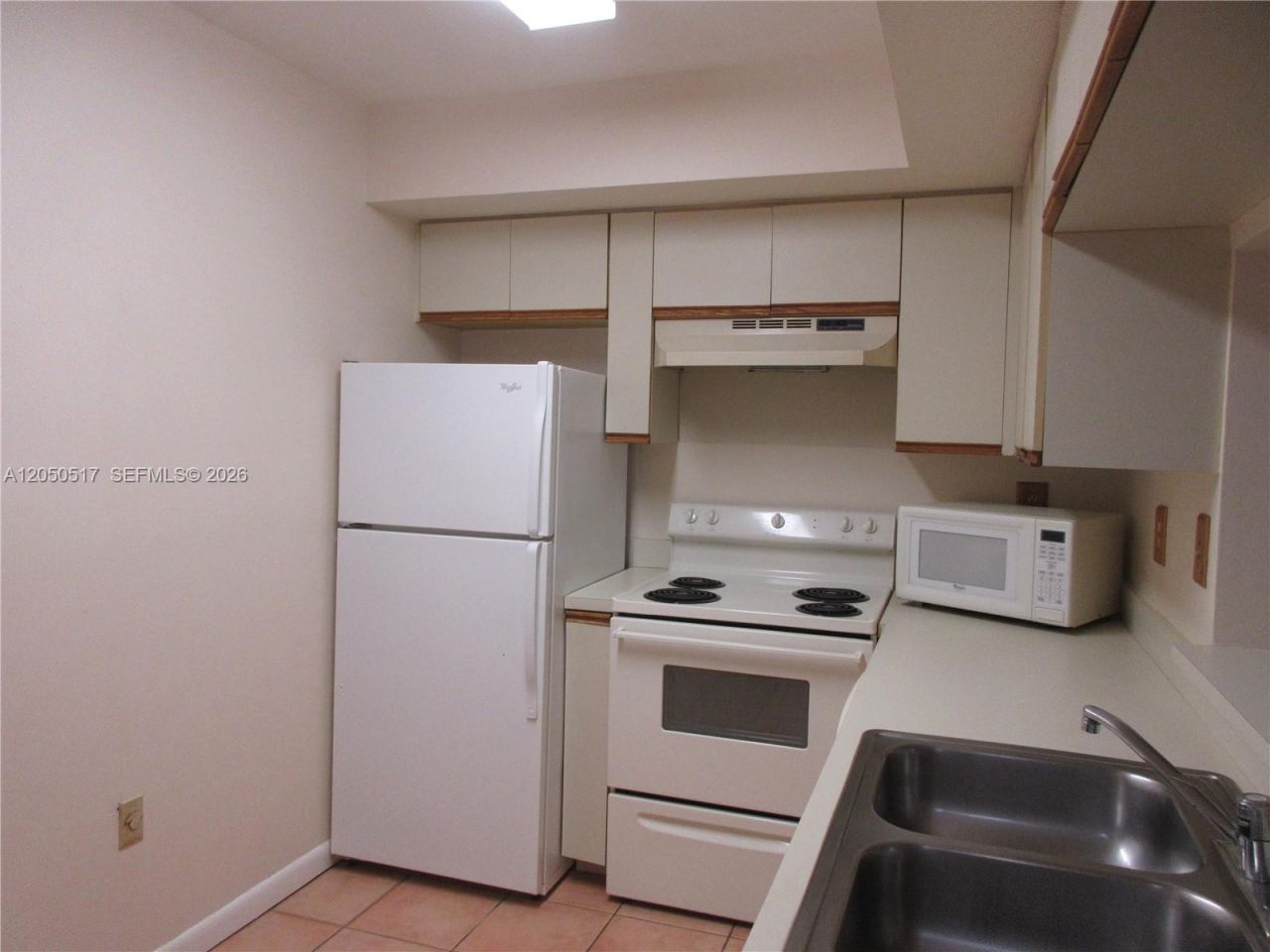 15545 N Miami Lakeway N , Unit 211, Miami Lakes, FL 33014 Photo