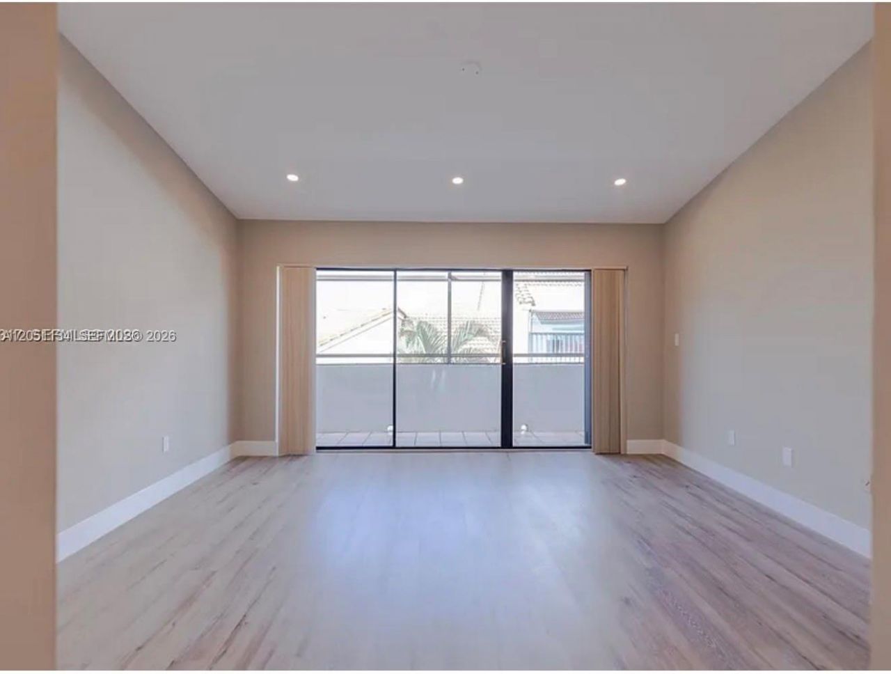 3525 Magellan Cir , Unit 626, Aventura, FL 33180 Photo