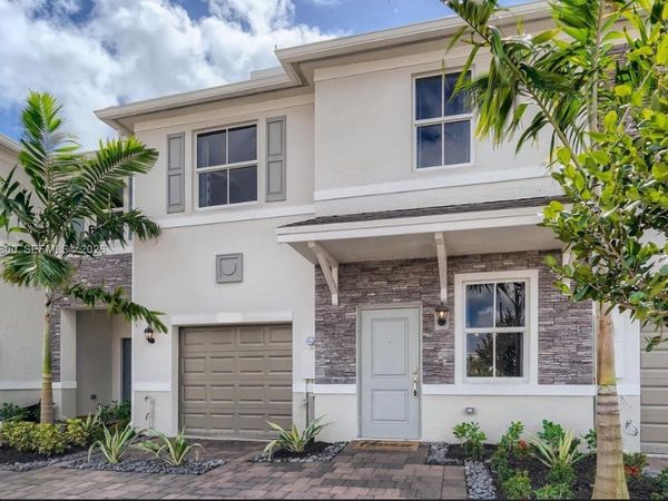 785 SE 18th St , Homestead, FL 33034