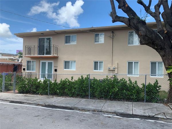 901 NW 22nd Ct , Miami, FL 33125