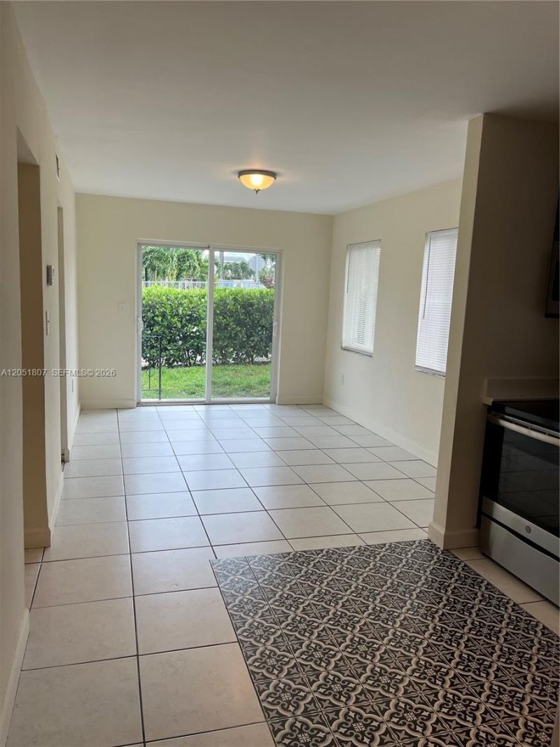 901 NW 22nd Ct , Miami, FL 33125 Photo