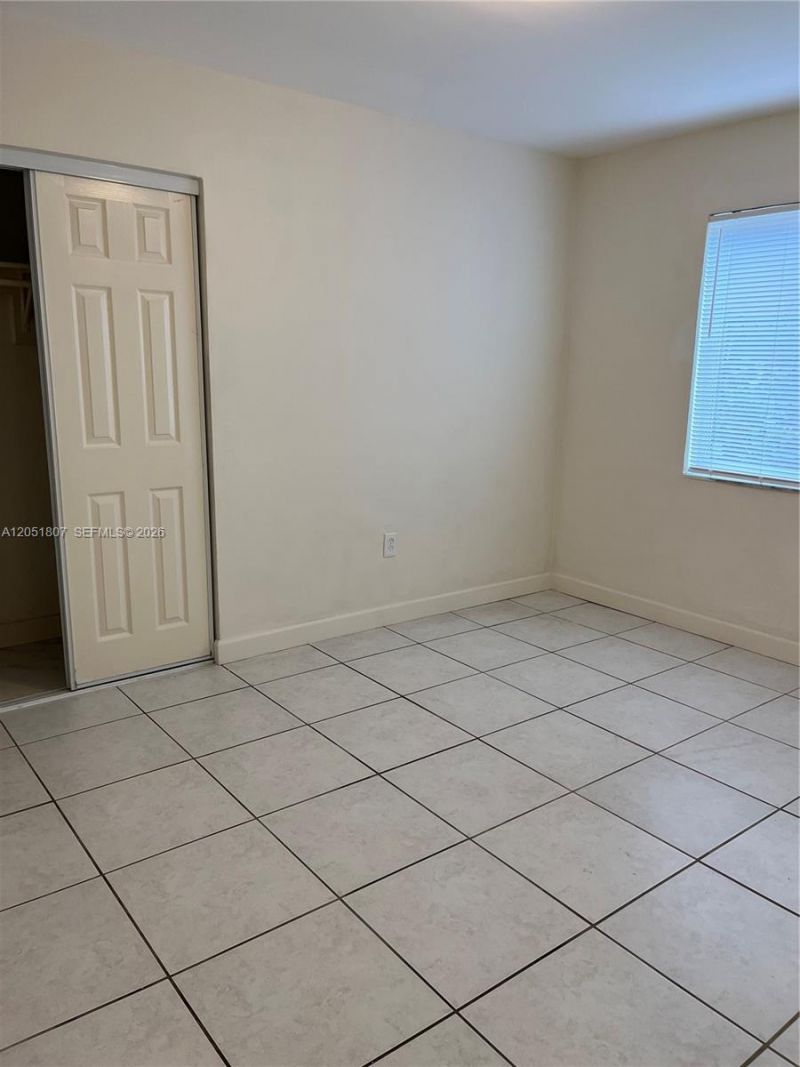 901 NW 22nd Ct , Miami, FL 33125 Photo
