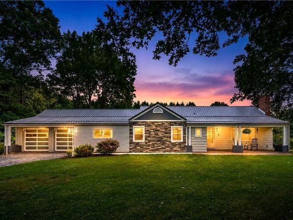 2763 Mercer Butler Pike, Grove City, PA 16127