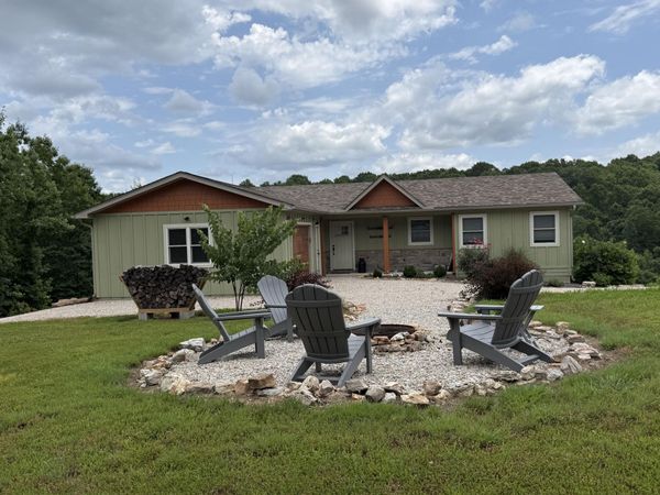 15433 Missouri 106 , Eminence, MO 65466