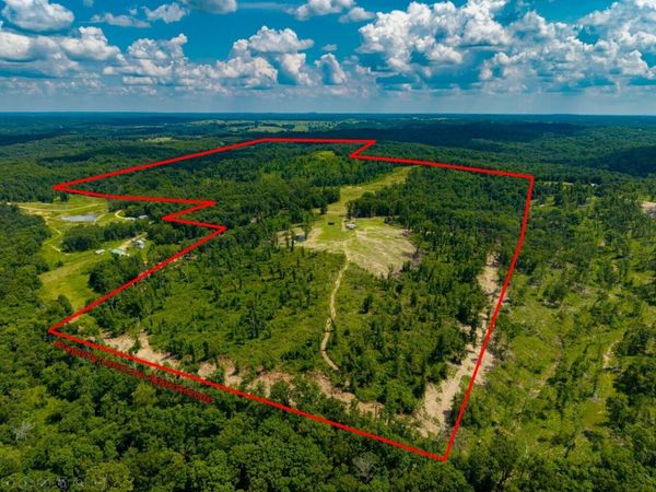 000 Berry Road , Cabool, MO 65689