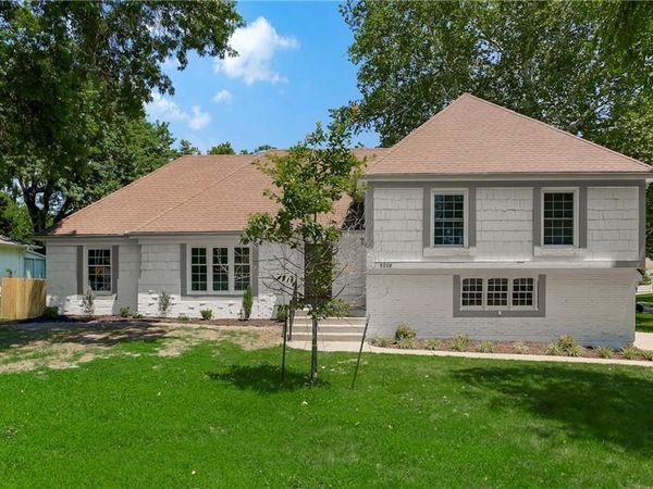 9209 Roe Avenue, Prairie Village, KS 66207
