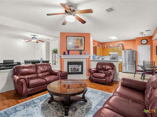 1121 Black Locust Drive, Pflugerville, TX 78660