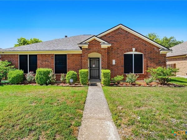1121 Black Locust Drive, Pflugerville, TX 78660