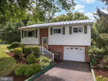 4822 W WHITEHALL ROAD, PENNSYLVANIA FURNACE, PA 16865