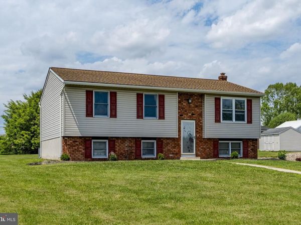 221 W HAMILTON AVENUE , MYERSTOWN, PA 17067
