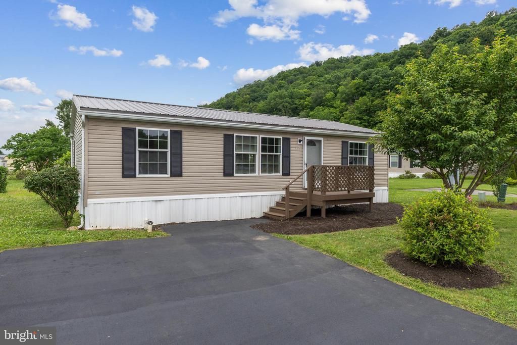 117 CHEROKEE COURT , JULIAN, PA 16844