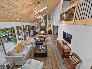 155 BEECH , MOUNT JACKSON, VA 22842