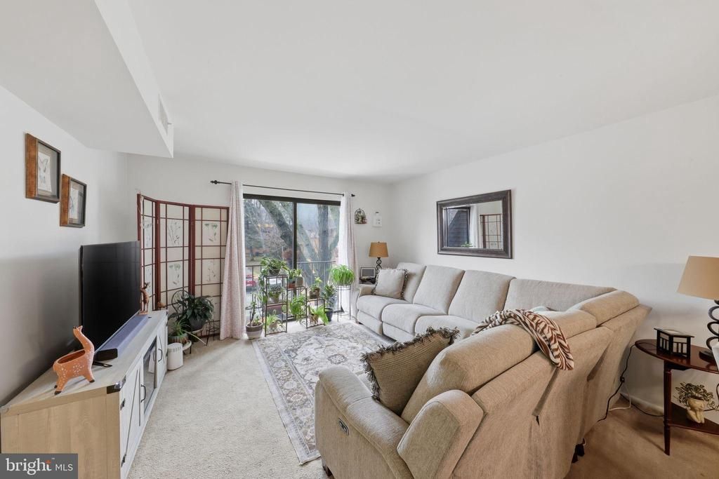 832B PUTNAM BOULEVARD , WALLINGFORD, PA 19086