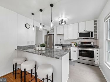 8561 DELLWAY LANE , VIENNA, VA 22180