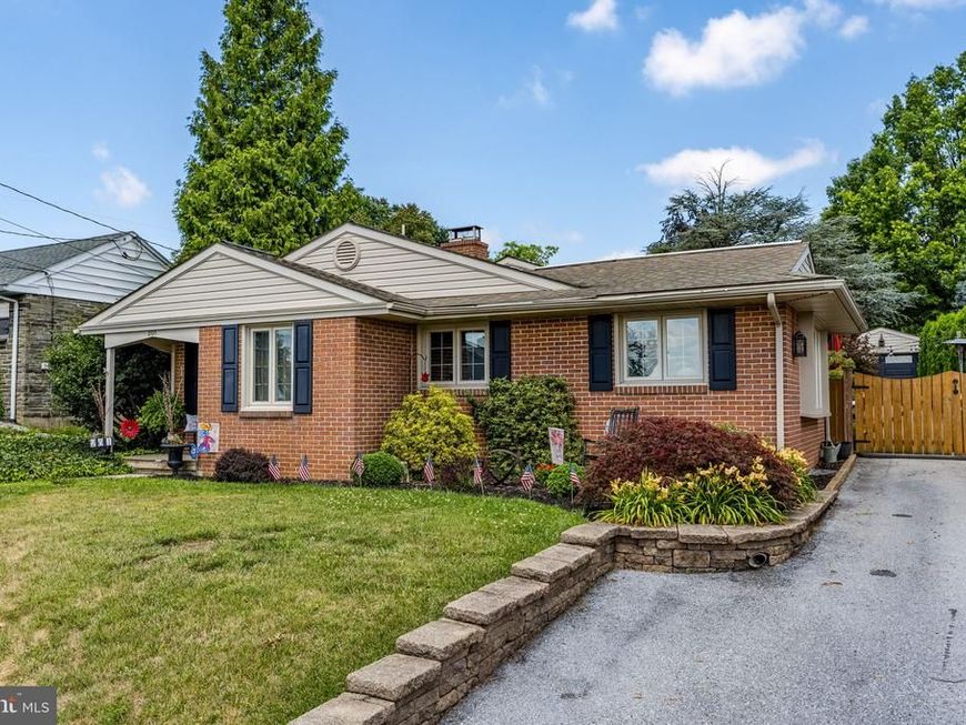 201 Hillcrest Road, New Holland, PA 17557 Main Photo