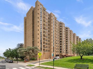 4500 S FOUR MILE RUN DRIVE , Unit 1122, ARLINGTON, VA 22204