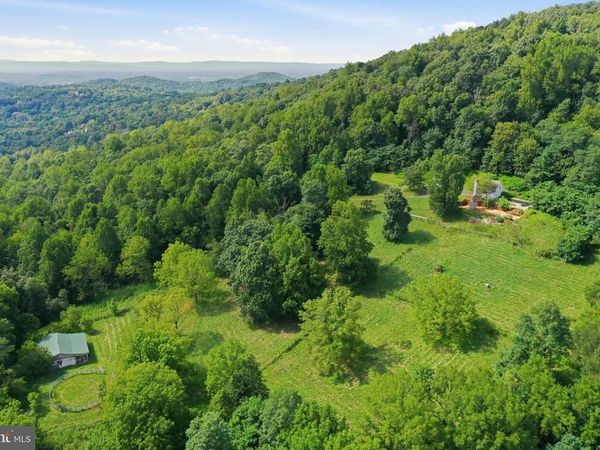 847 JONATHAN ROAD, LINDEN, VA 22642