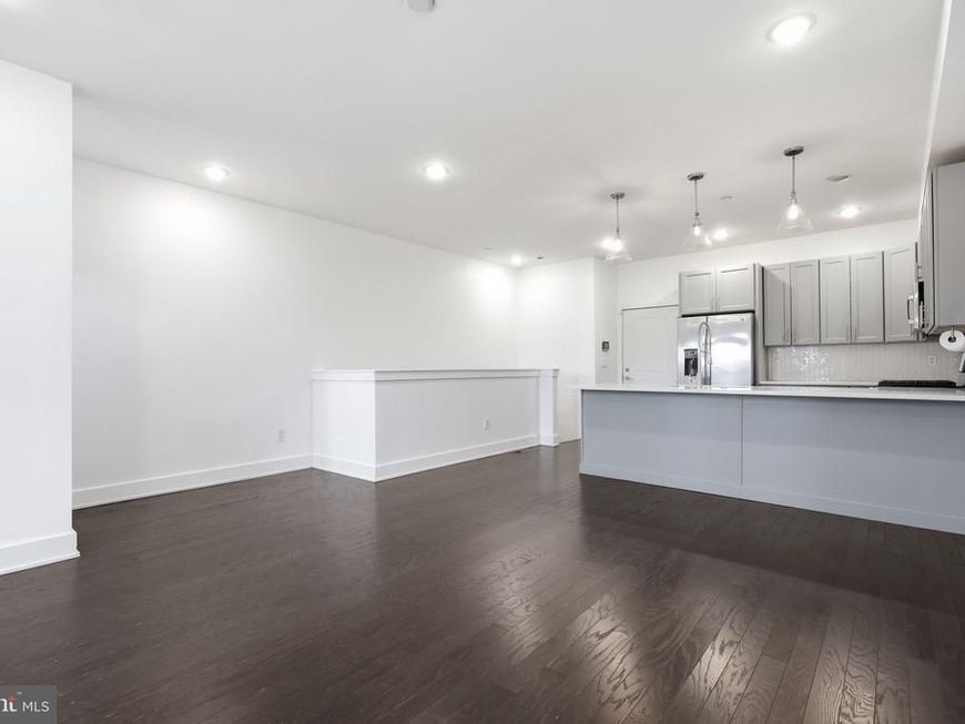 516 W Montgomery Avenue, Unit 1, Philadelphia, PA 19122 Main Photo