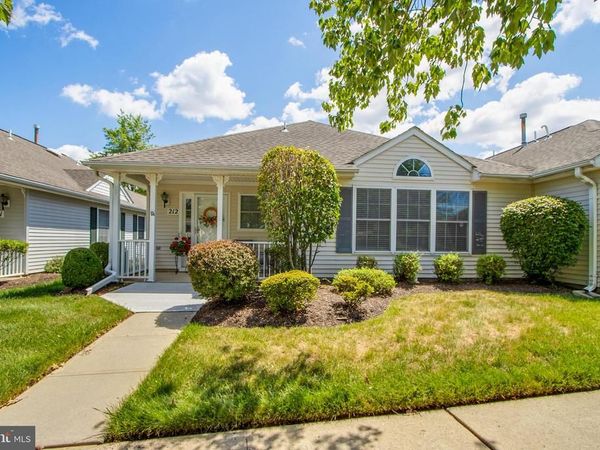 212 N PONDVIEW BOULEVARD , MONROE TOWNSHIP, NJ 08831