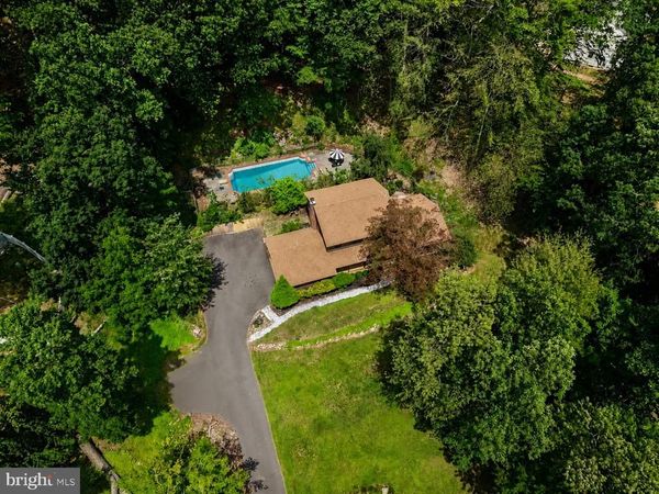 32 CHERRYVILLE HOLLOW ROAD, FLEMINGTON, NJ 08822