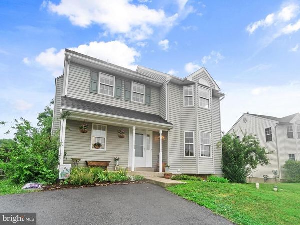 806 ELIZABETH COURT, COLLEGEVILLE, PA 19426