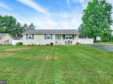1460 CANAL ROAD EXTENSION, MANCHESTER, PA 17345