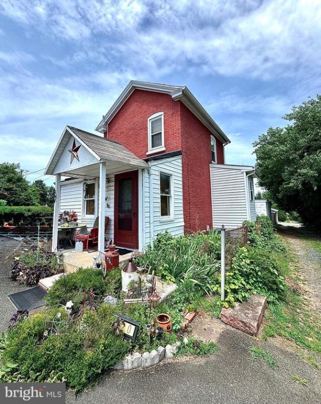 120 E RACE STREET , POTTSTOWN, PA 19464