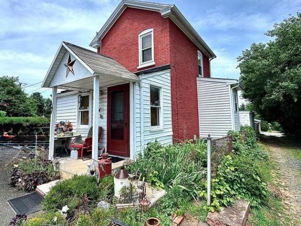 120 E RACE STREET, POTTSTOWN, PA 19464