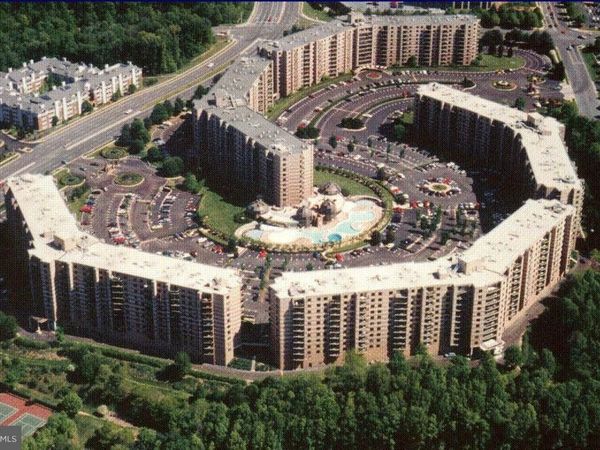8370 GREENSBORO DRIVE, Unit 1019, MCLEAN, VA 22102