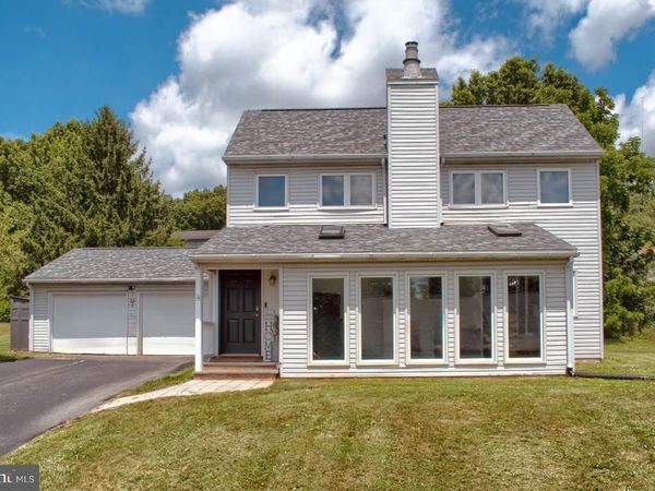 4 LOST CREEK DRIVE, SELINSGROVE, PA 17870