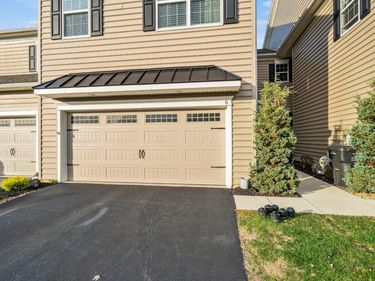 6 NEW VILLAGE GREENE DRIVE, HONEY BROOK, PA 19344