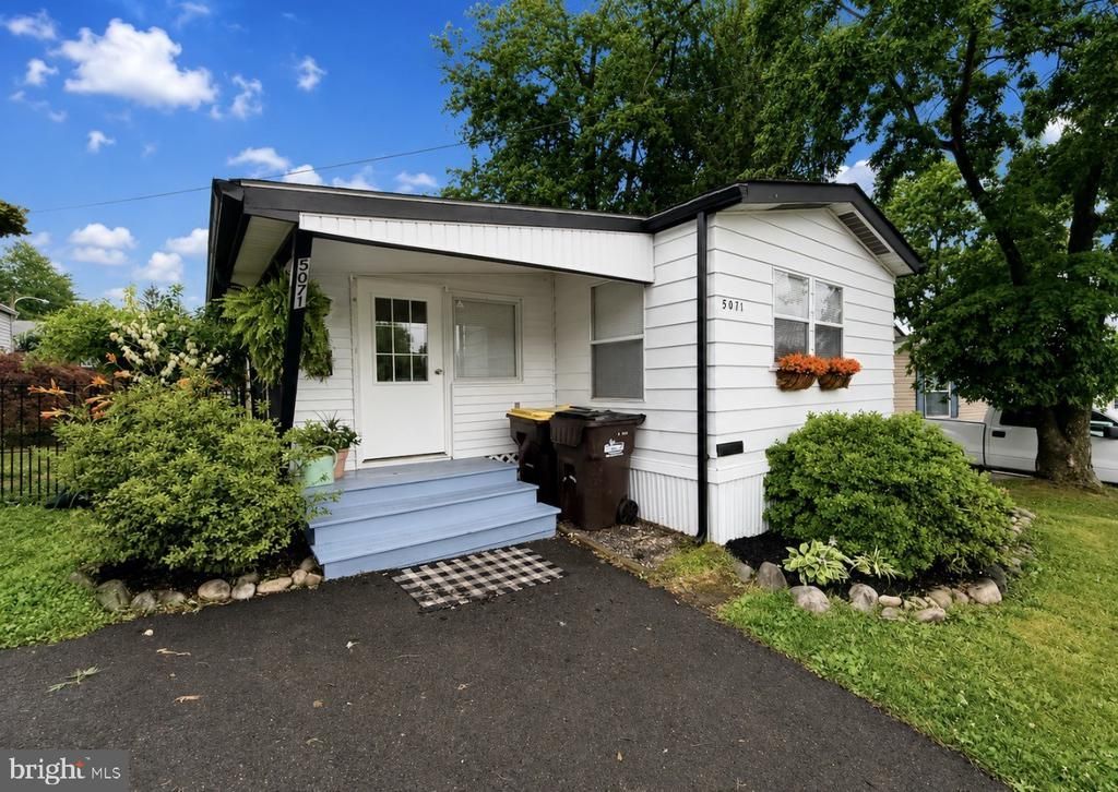 5071 WINTERBERRY DRIVE , DOYLESTOWN, PA 18902