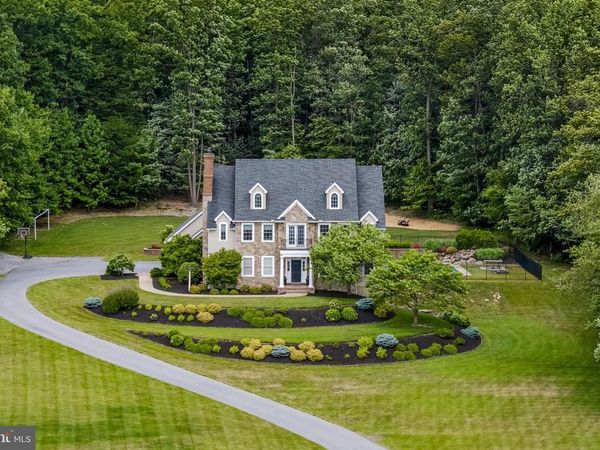 5611 MEADEVILLE ROAD , GAP, PA 17527