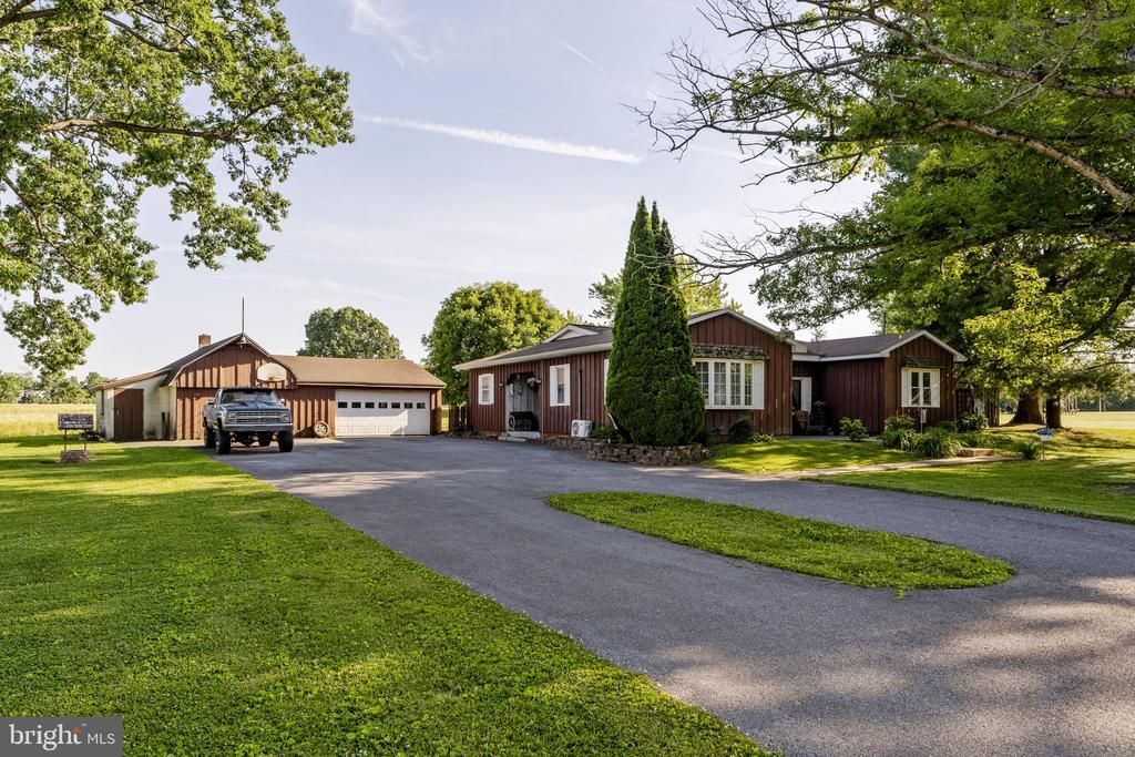 225 HARTINGS PARK ROAD , DENVER, PA 17517