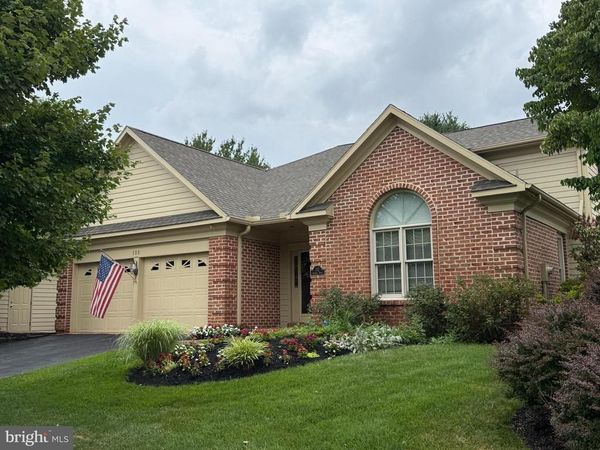 122 ALMOND DRIVE, HERSHEY, PA 17033